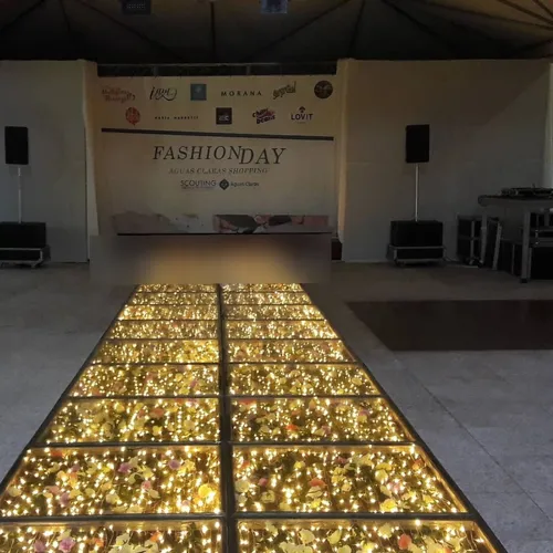 Kit Pratos e Copos Descartáveis